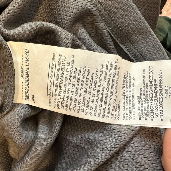 Under Armour Grey HeatGear Loose Polo Shirt S - Picture 4 of 4
